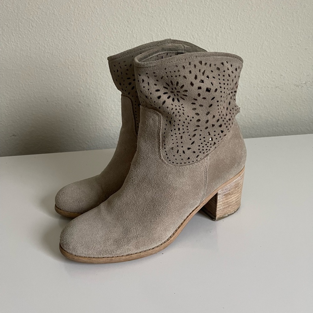 Cute Suede Boots